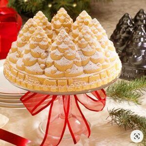 Nordic Ware Holiday Tree Bundt Cake Pan - Great Holiday Bundt Pan to Have